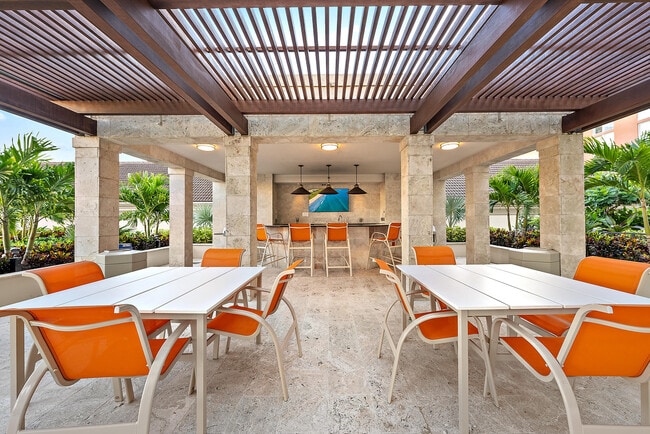 Building Photo - 550 Okeechobee Blvd