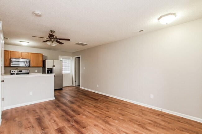 Foto del edificio - 5805 Greenway Vista Ln