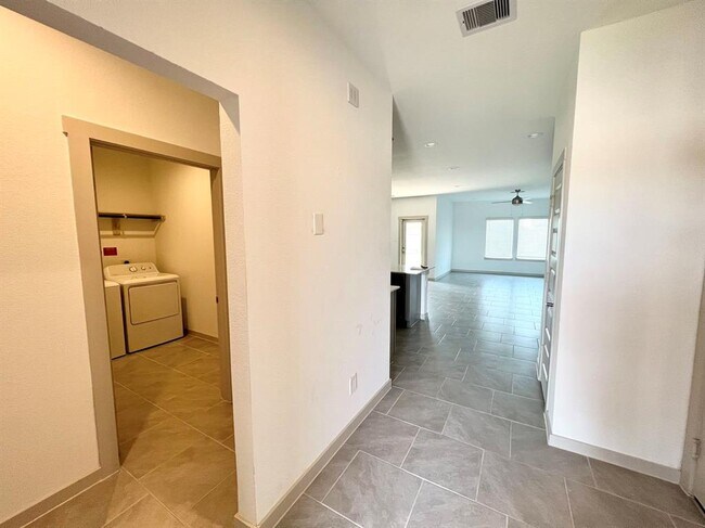 Building Photo - 28947 Yukon River Ct