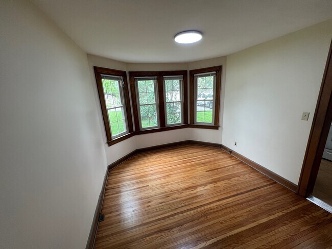 Foto del edificio - 1414 Haines Ave