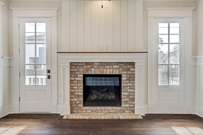 Building Photo - 1901 Bradshaw St