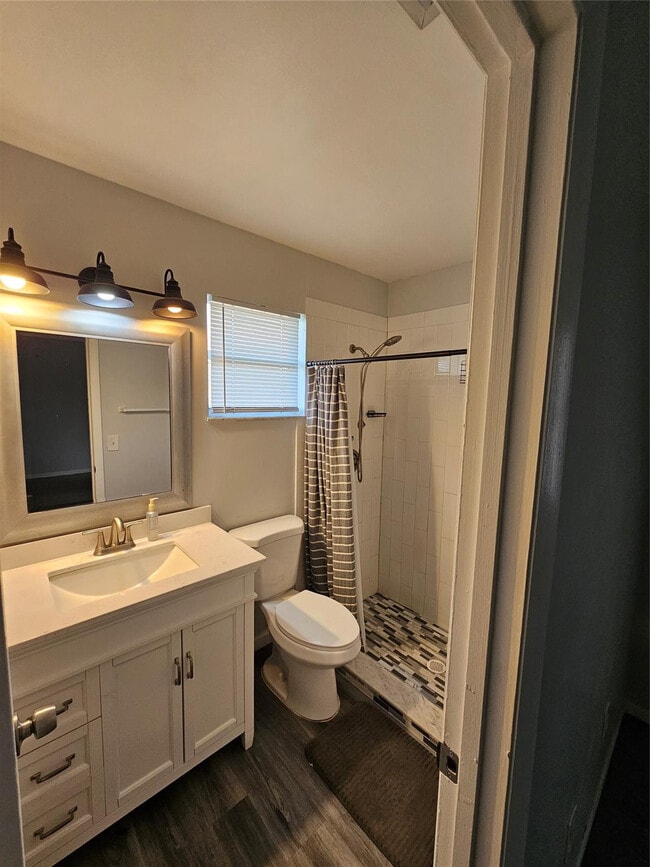 Building Photo - 2049 SW McAllister Ln