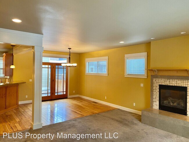 Foto del edificio - 3 br, 3.5 bath House - 1372 NW Newport Ave