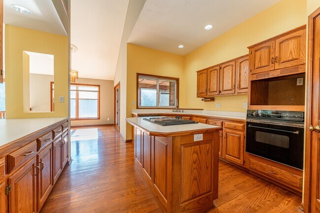 Building Photo - 5503 Carrick Ct