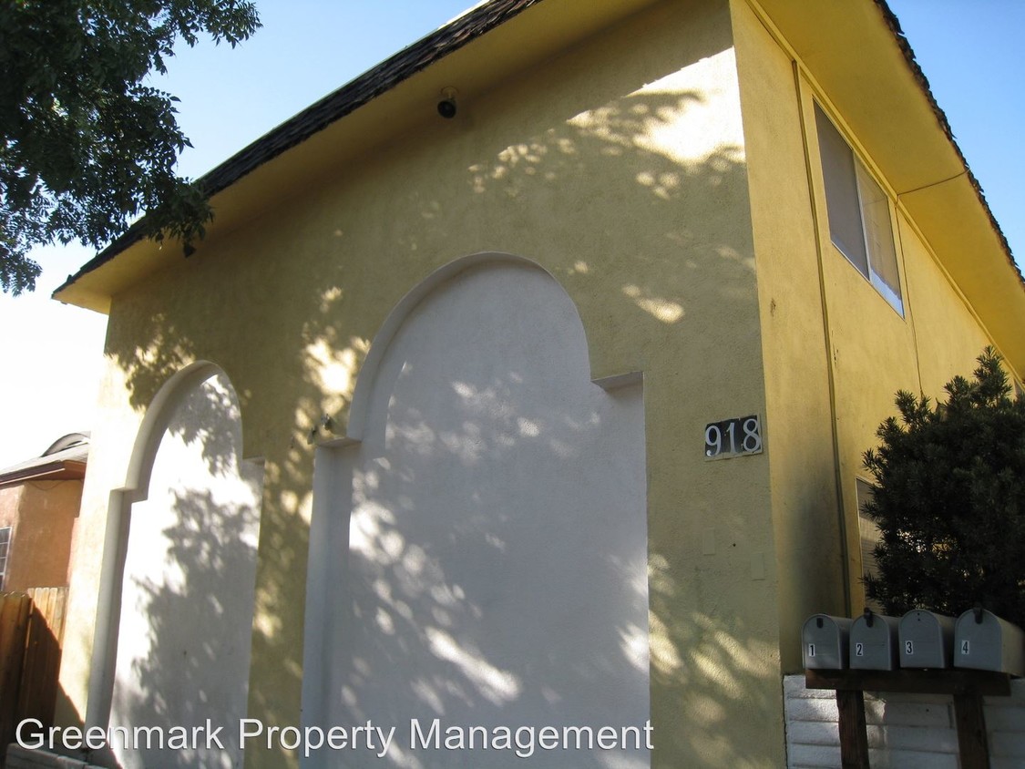Primary Photo - 920 Niles St