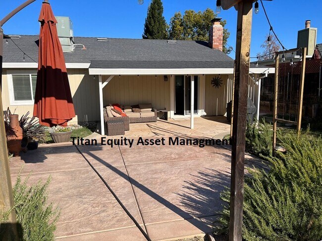 Building Photo - 3 br, 2 bath House - 1604 Gardenia Way