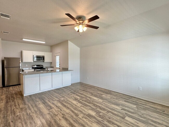 Foto del edificio - 1817 Clovis Dr