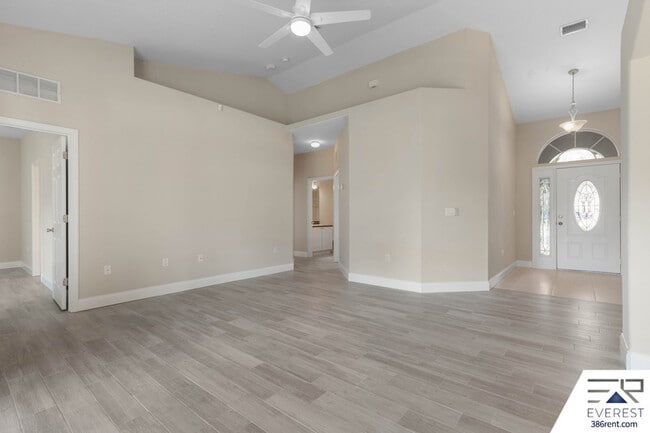 Building Photo - 34 Utrillo Pl