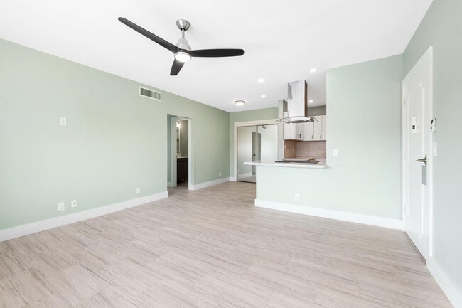 Foto del edificio - 5700 NE 22nd Way