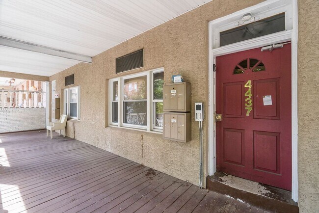 Building Photo - Amazing 1BR/1BA Apartment in University Ci...