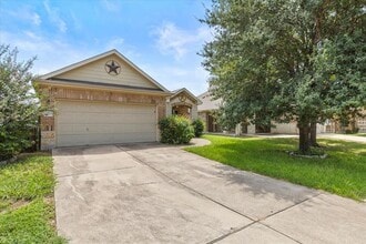 Building Photo - 1001 Hyde Park Dr