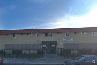 Building Photo - 650 W Gardena Blvd