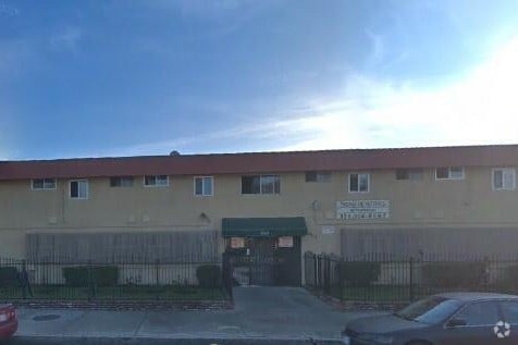 Building Photo - 650 W Gardena Blvd