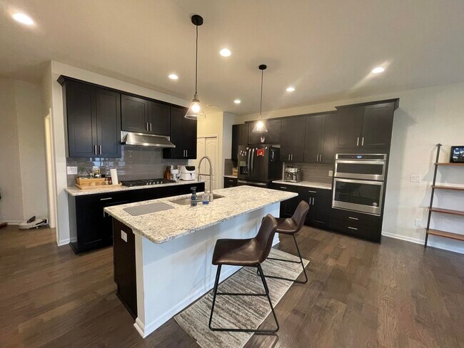 Foto del edificio - 43590 Chancellor Ln