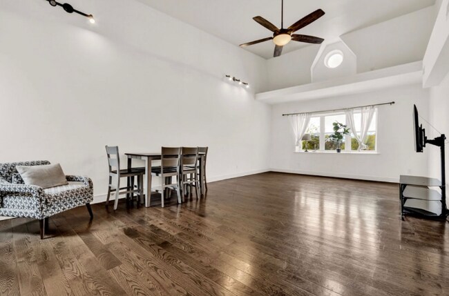 Foto del edificio - 1637 N 33rd St