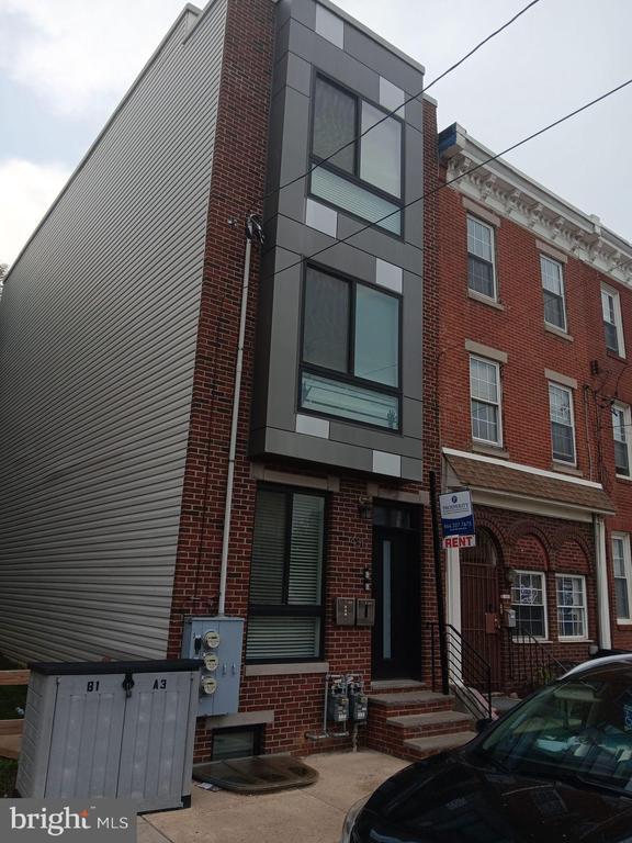 Building Photo - 431 W Berks St