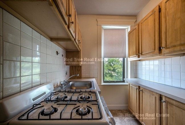 Photo - 1144 Commonwealth Ave Apartment