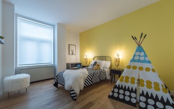 Interior Photo - The Vitagraph