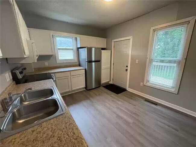 Cocina 2 - 125 10th Ave SE