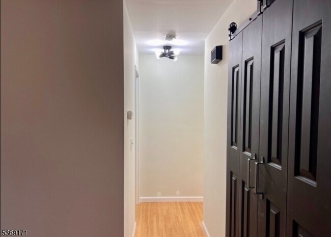 Building Photo - 17 Briarwood Path