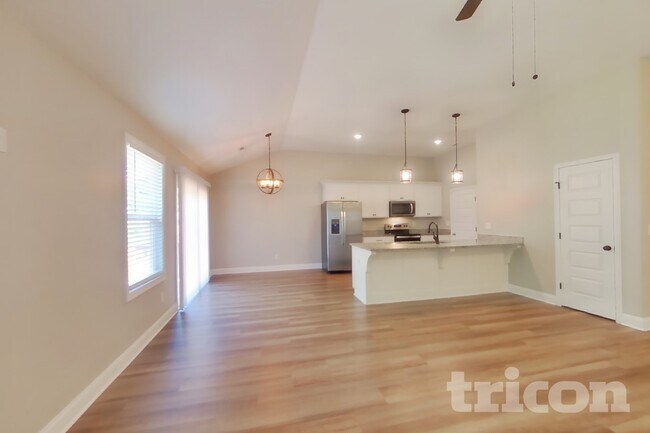 Foto del edificio - 341 Green Hills Dr