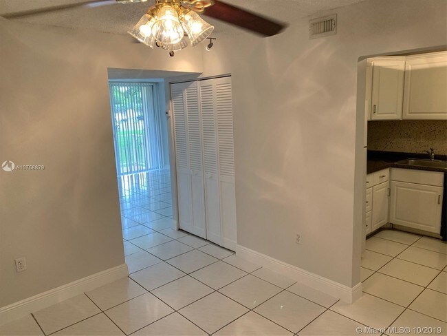 Foto del edificio - 13100 SW 92nd Ave