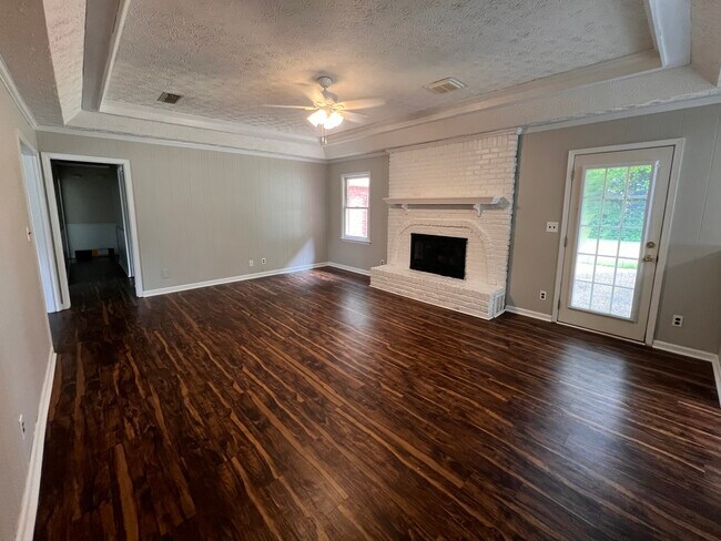 Foto del edificio - 107 Ledyard Dr