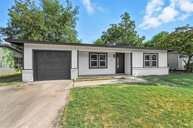 Building Photo - 4413 Quails Ln