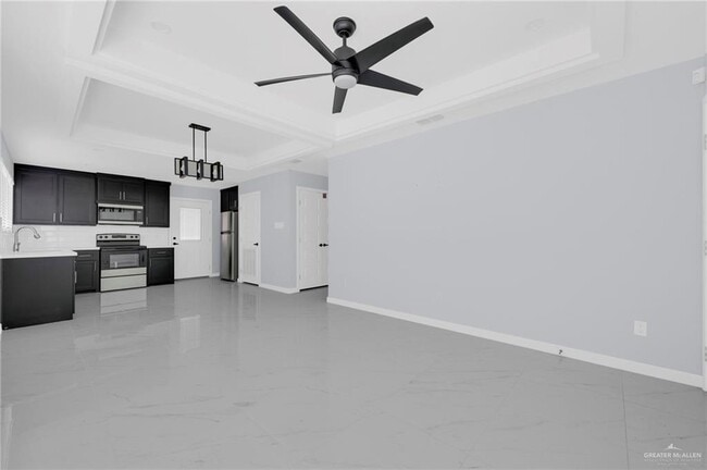Building Photo - 1612 El Camino Dr