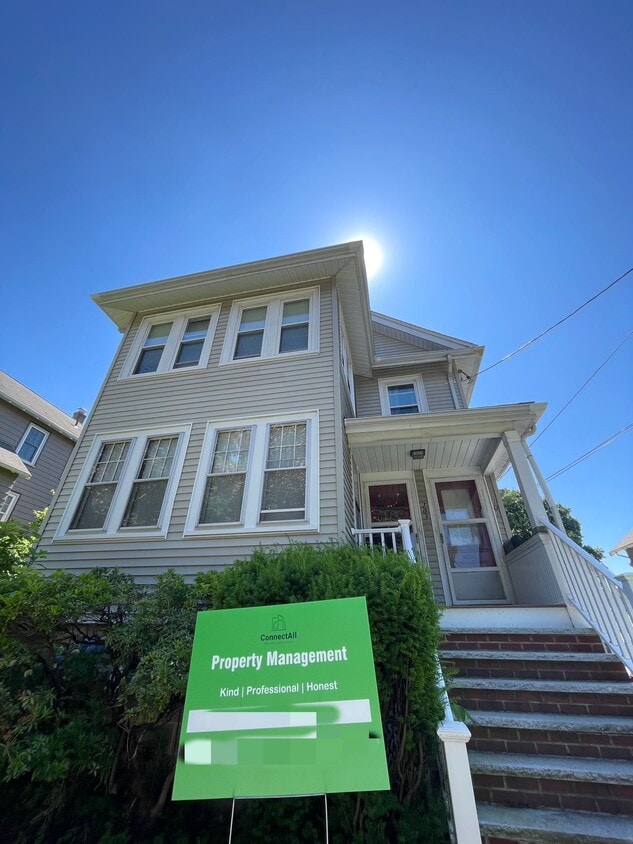 Photo - 101 Lexington St (Belmont, MA)