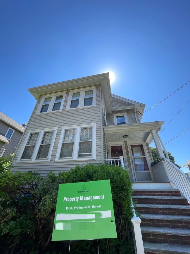 Photo - 101 Lexington St House