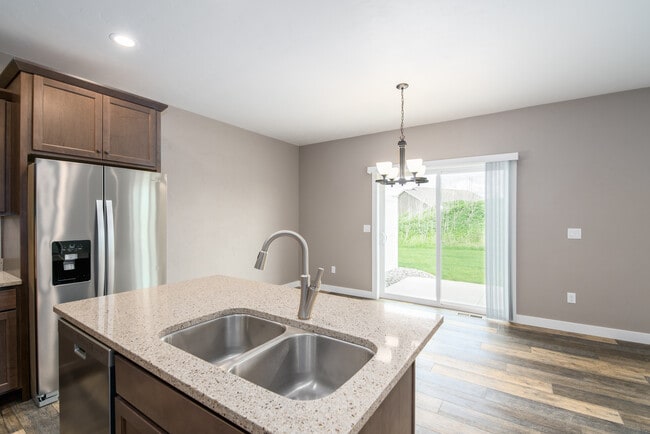 Building Photo - 1083 Faith Ct