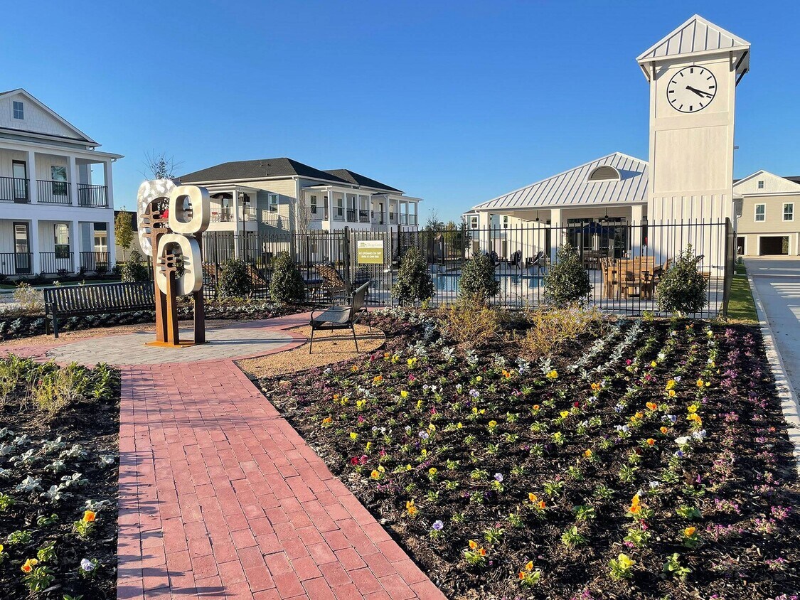 LEO at West Fork 2490 S Loop 336 W Conroe, TX