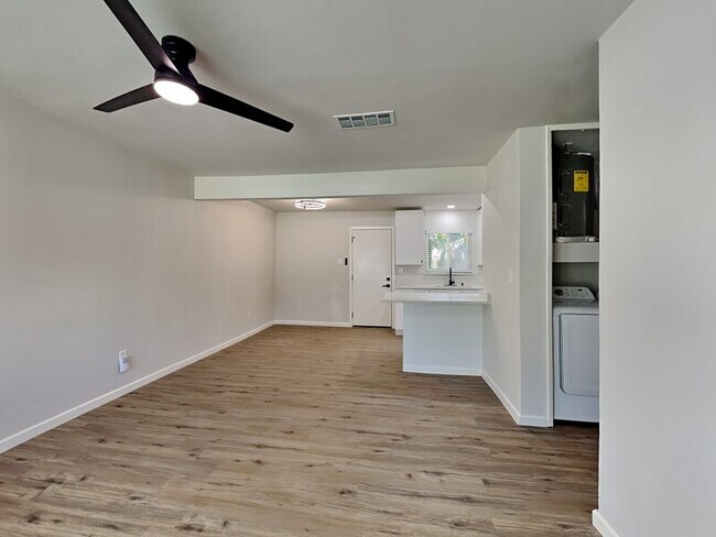 Photo - 12504 Shorecrest Ln House