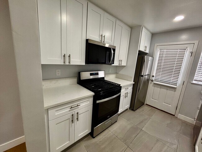 Foto del edificio - 3168-3170 Mandan Way