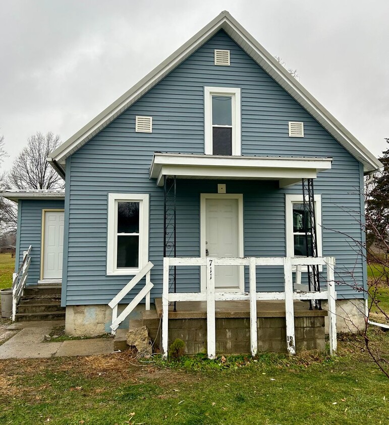 Foto principal - Check Out This 3-Bed/1-Bath House in Ossian!