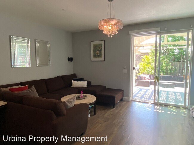 Foto del edificio - 5 br, 3.5 bath House - 1252 Aloise Avenue