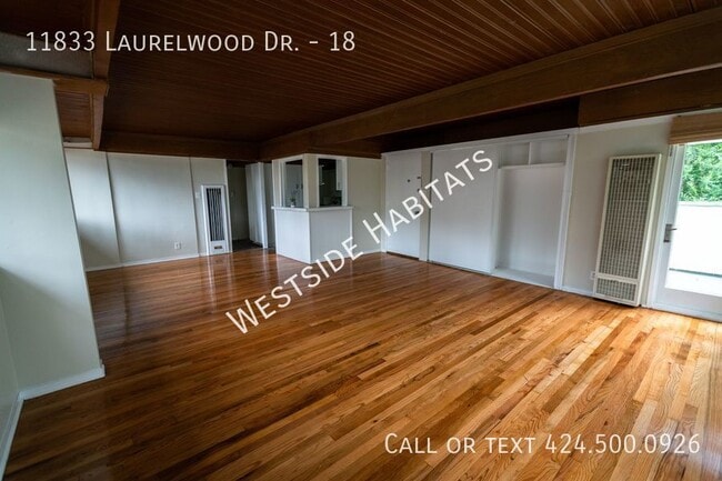 Building Photo - 11833 Laurelwood - Gorgeous, fully renovat...