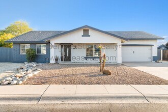 Building Photo - 4435 W Windrose Dr