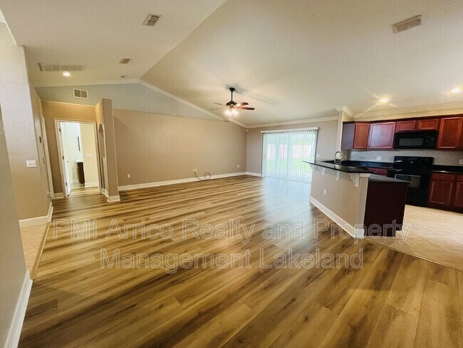 Foto del edificio - 4025 Byrds Crossing Dr