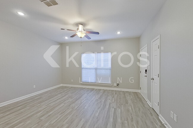 Foto del edificio - 10103 W 20th St