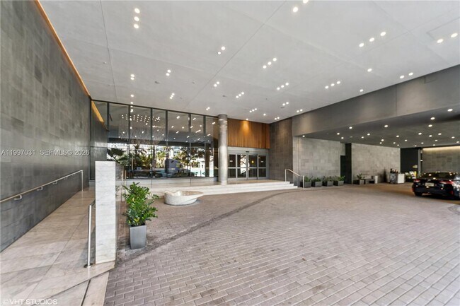 Foto del edificio - 88 SW 7th St