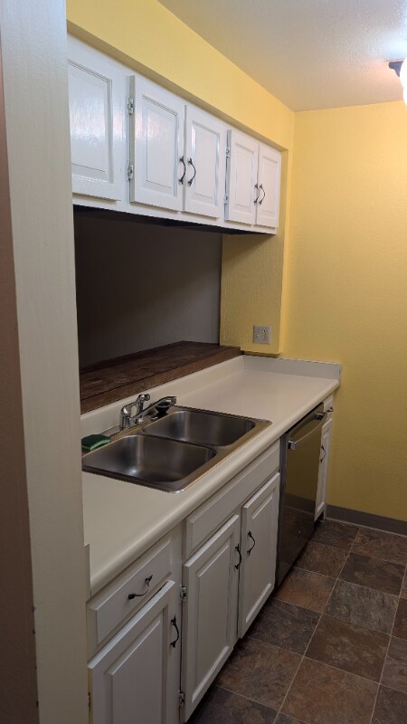 Foto del edificio - 2201 Romig Pl