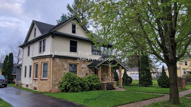 Building Photo - 710 John Adams St