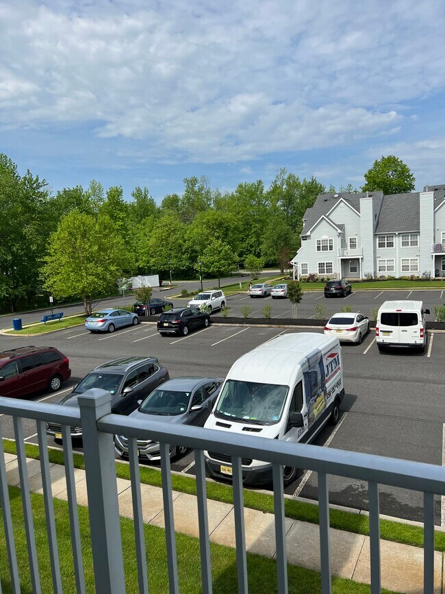 2002 Rabbit Run Rd Unit 2002, Evesham, NJ 08053 Condo for Rent in