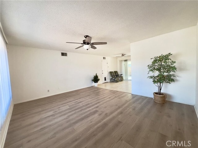Foto del edificio - 1521 W Westmont Ave