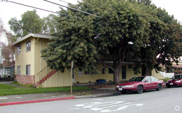 Building Photo - 495 Alviso St