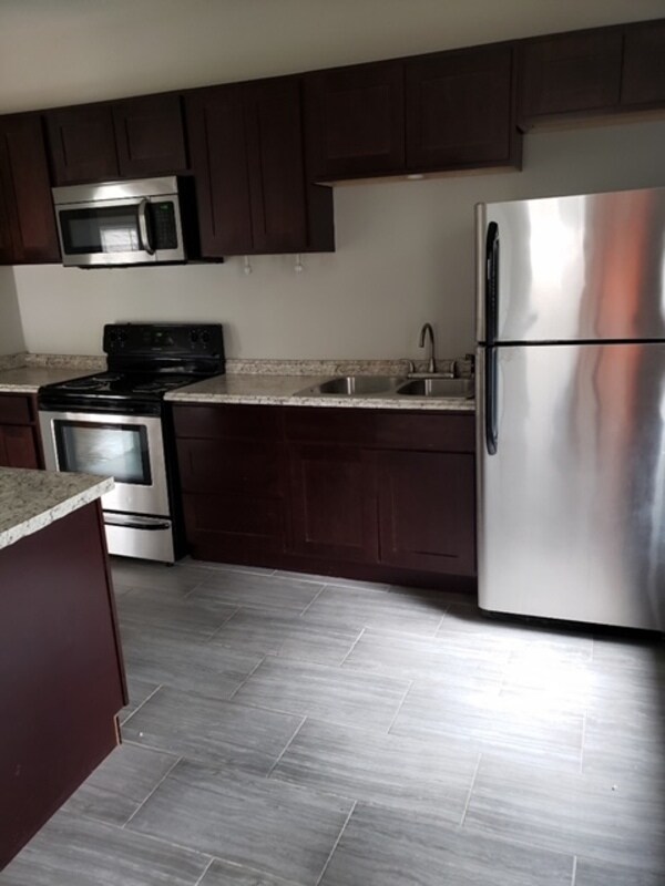 Foto del edificio - 4305 Bridge Ave