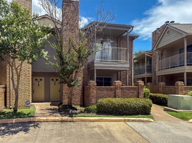 Building Photo - 1515 Sandy Springs Rd