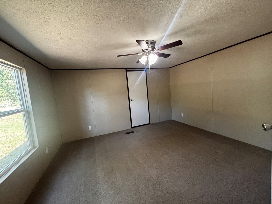 Foto principal - 10 S Walnut Lake Dr